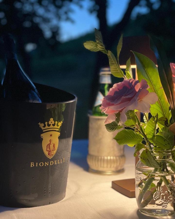 Villa Biondelli Wine & Suites Cazzago San Martino ภายนอก รูปภาพ