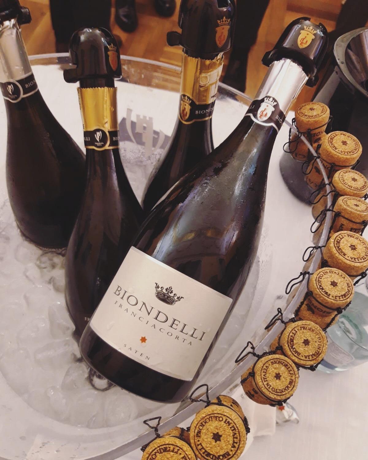 Villa Biondelli Wine & Suites Cazzago San Martino ภายนอก รูปภาพ